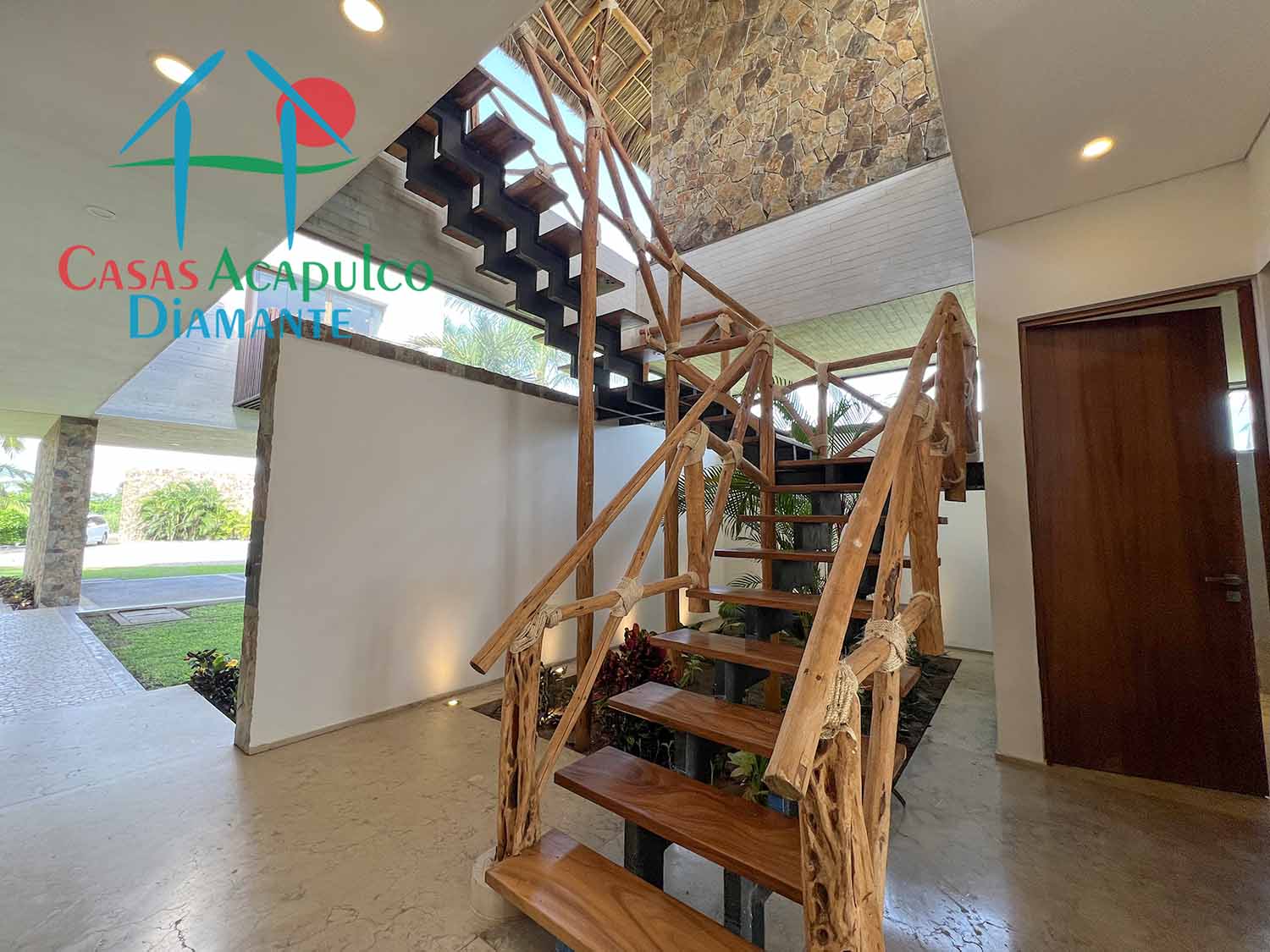Tres Vidas Villa Palma Estrella - Escaleras interiores 1